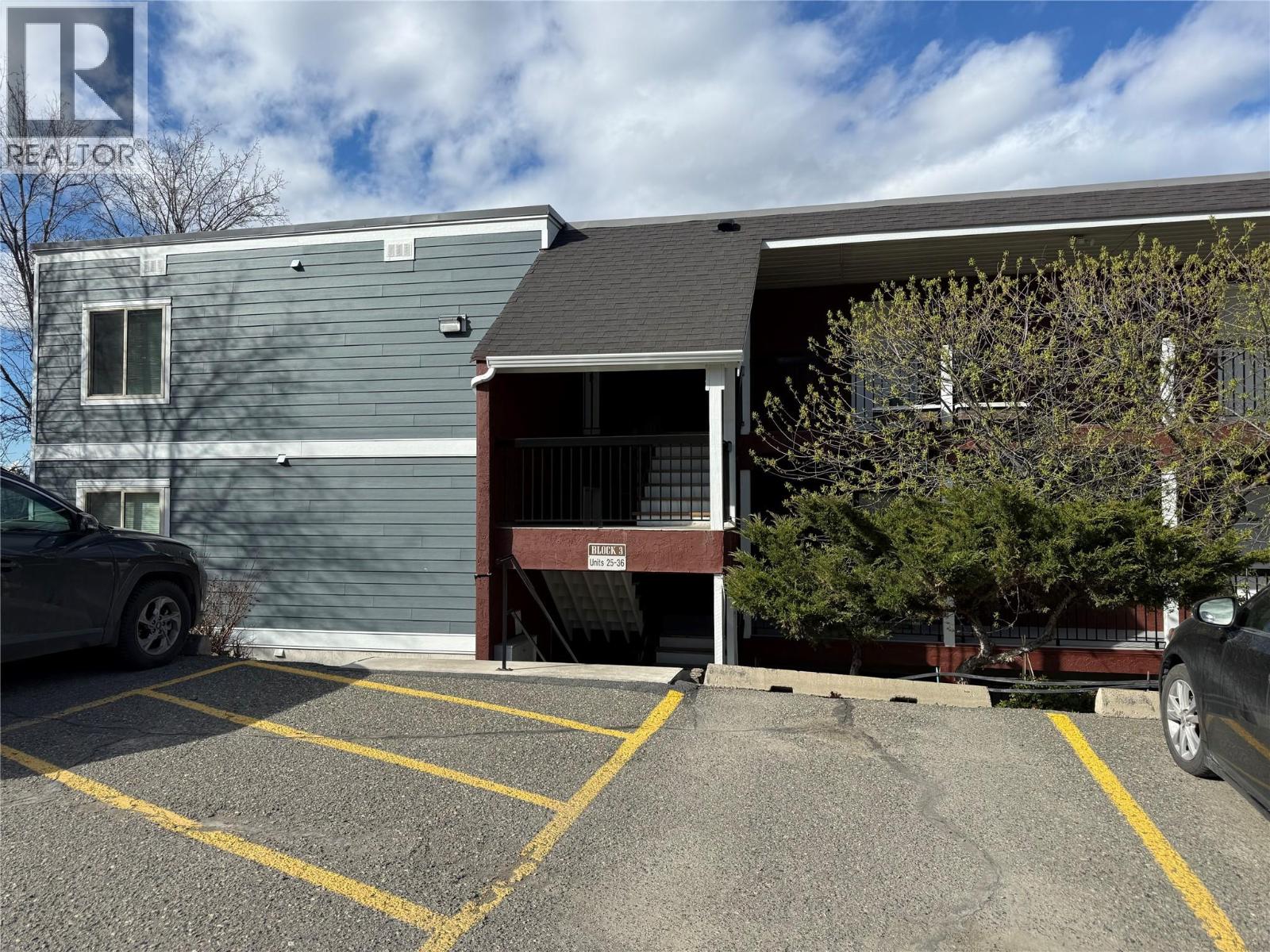 #33 1810 SUMMIT DRIVE - Image 3