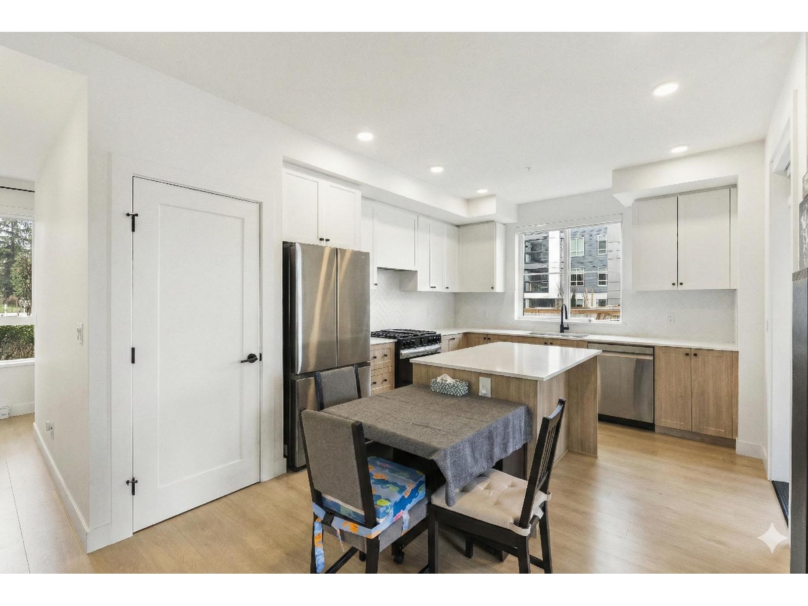 104 19953 76 AVENUE, Langley