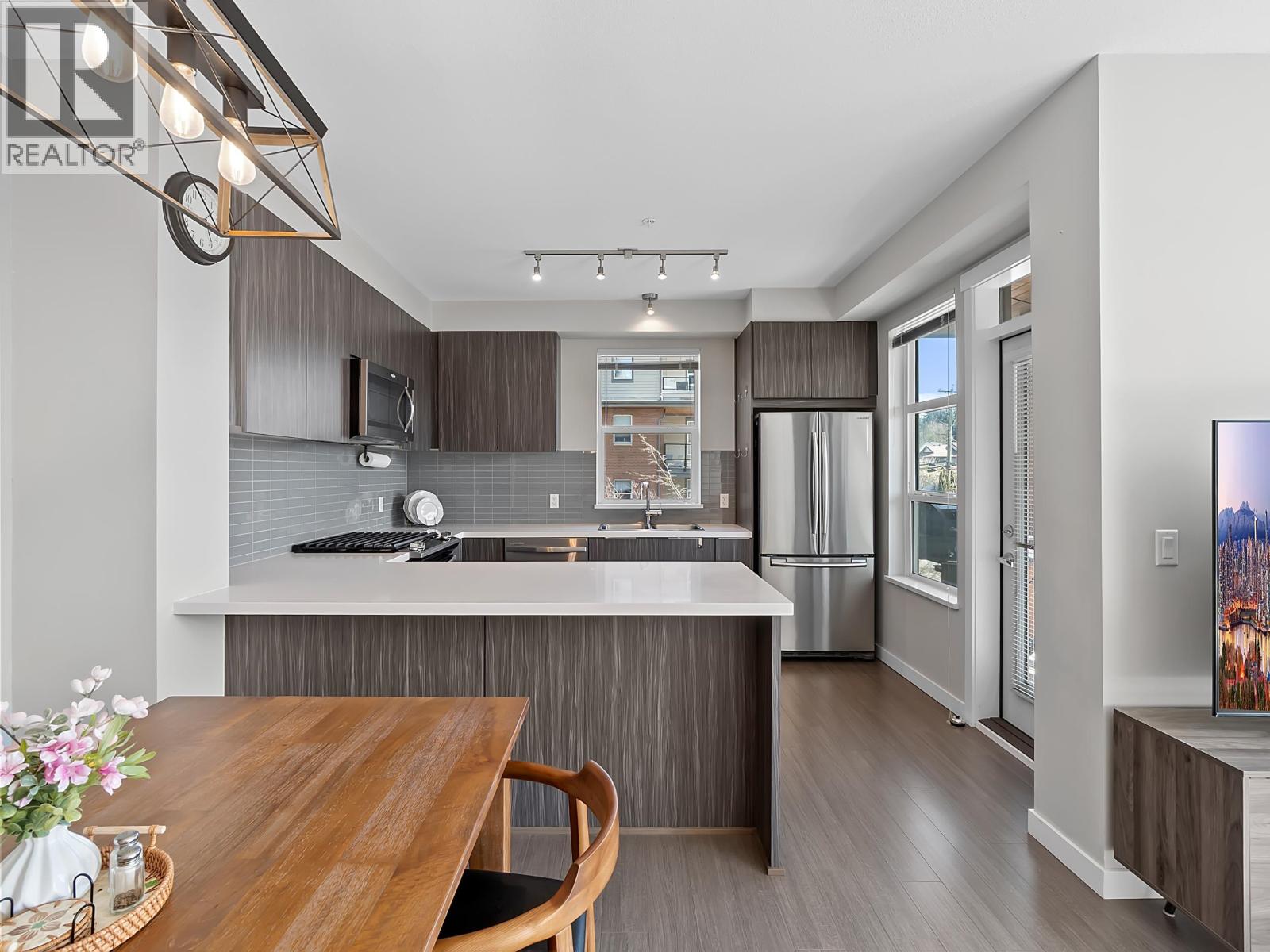 316 607 COTTONWOOD AVENUE, Coquitlam