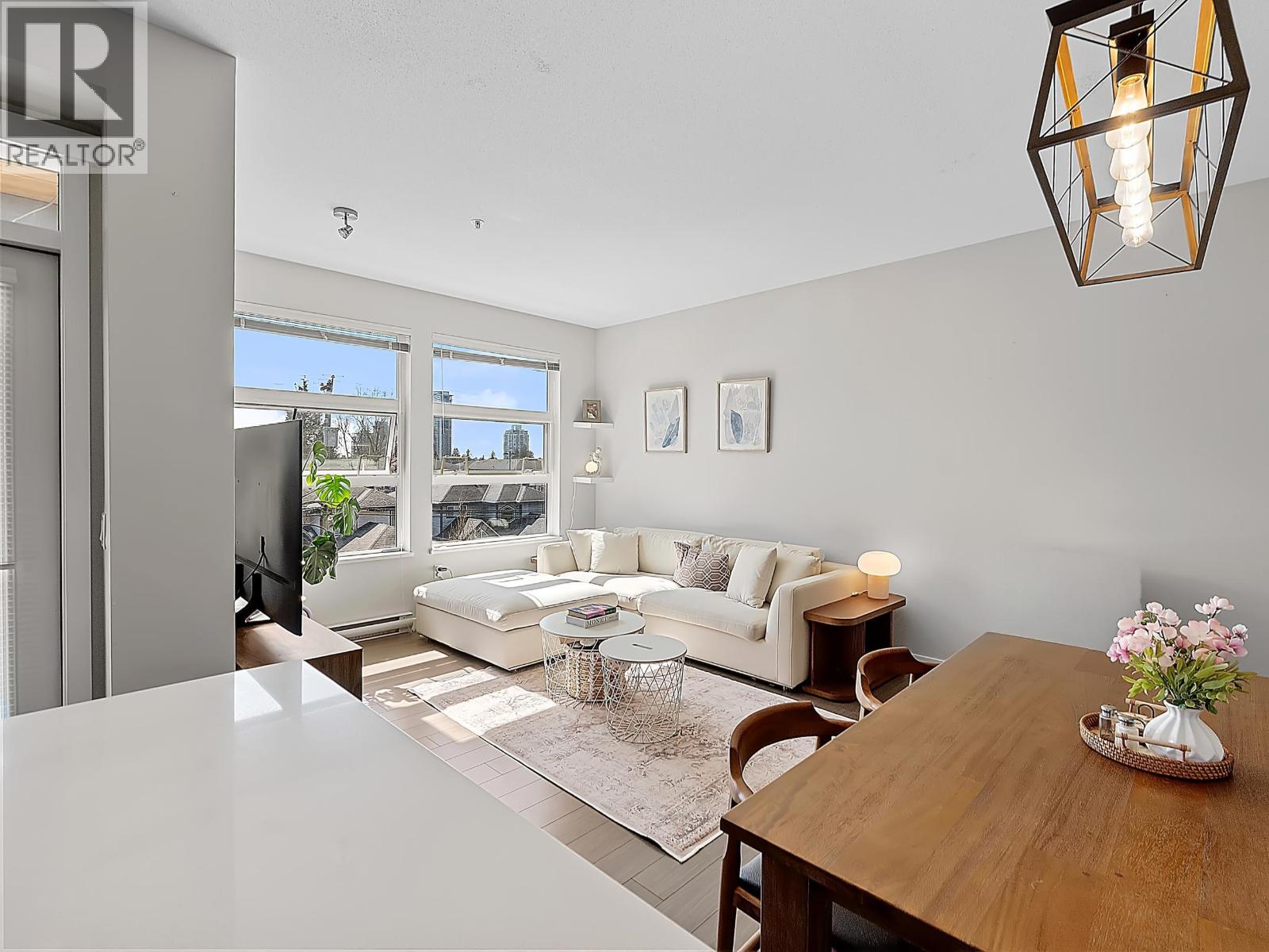 316 607 COTTONWOOD AVENUE, Coquitlam