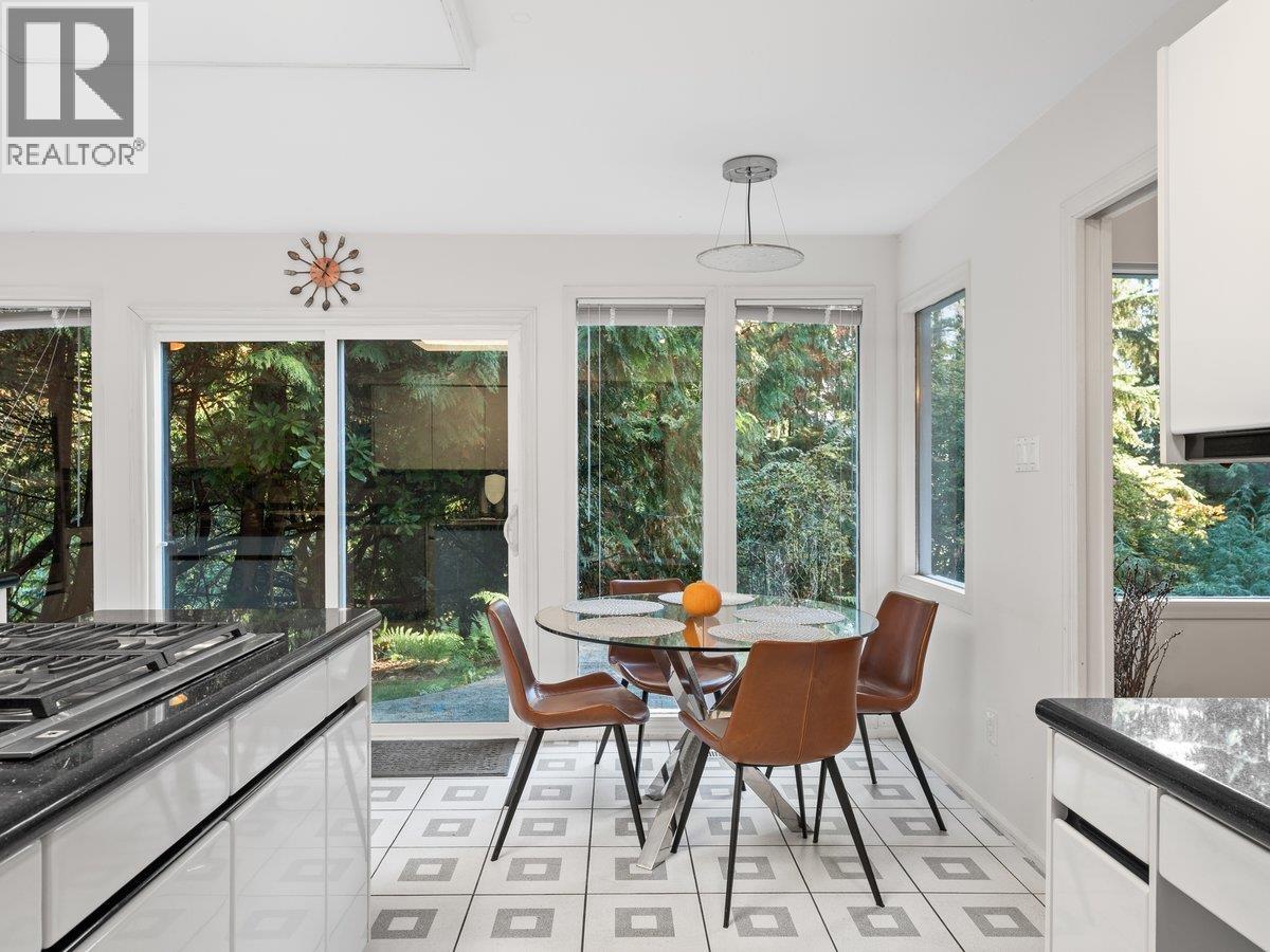 186 STEVENS DRIVE, West Vancouver