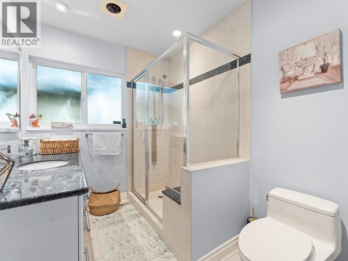 186 STEVENS DRIVE, West Vancouver