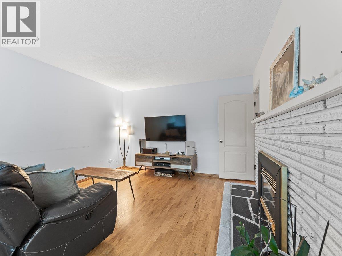 186 STEVENS DRIVE, West Vancouver