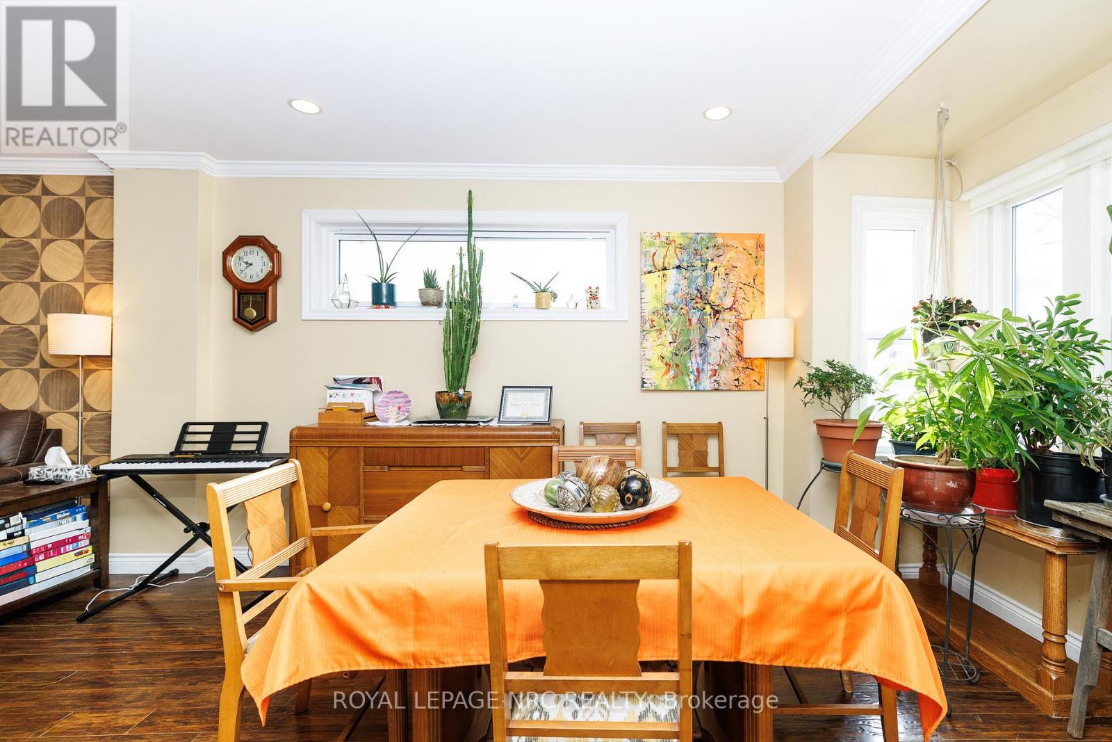 78 RUSSELL AVENUE - 10