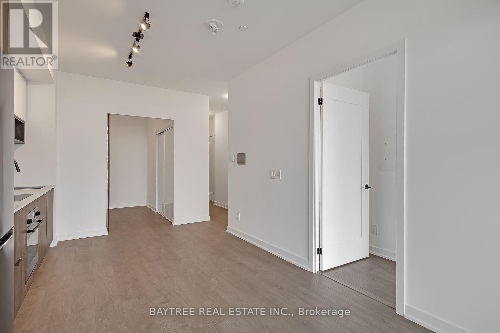 303 - 5 DEFRIES STREET