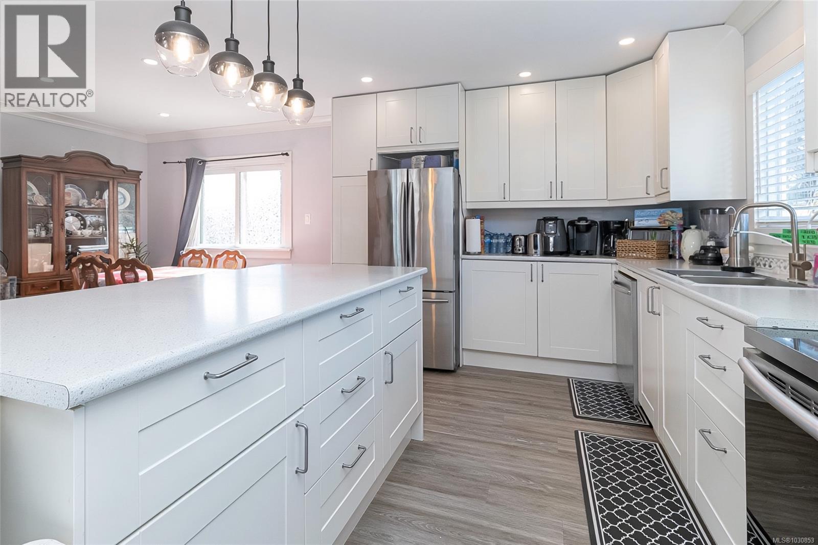  2951 Cedar Hill Road, Victoria