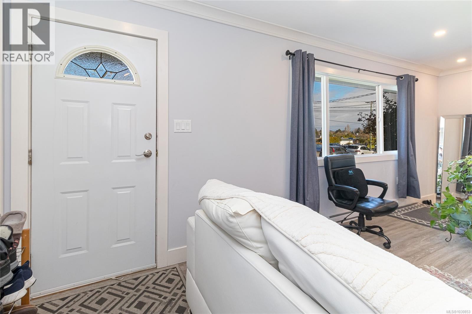  2951 Cedar Hill Road, Victoria