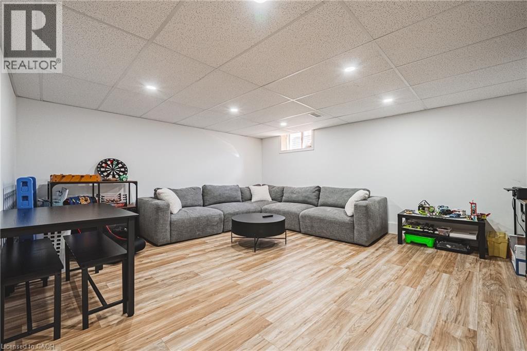 #41 20 MCCONKEY CRESCENT - 25