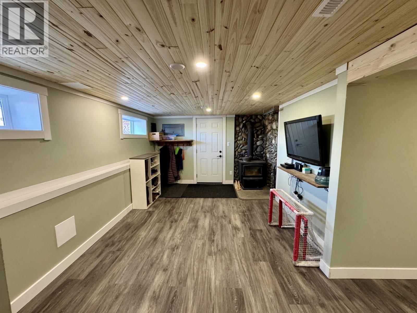 1681 FIRST Street, Telkwa