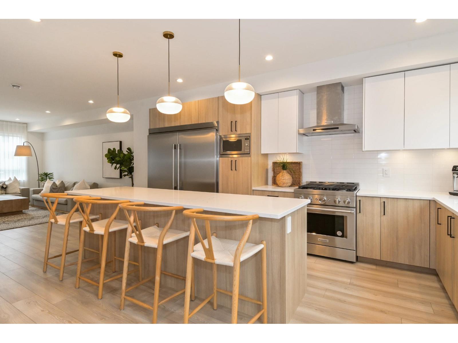 15 17538 100 AVENUE, Surrey