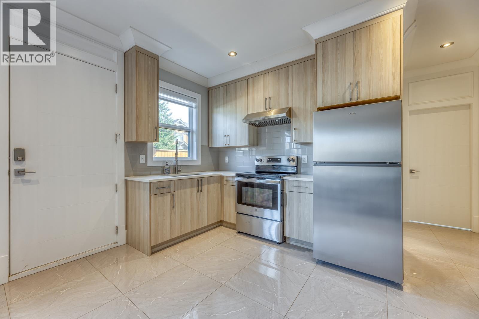 7102 BRIDGE STREET, Richmond