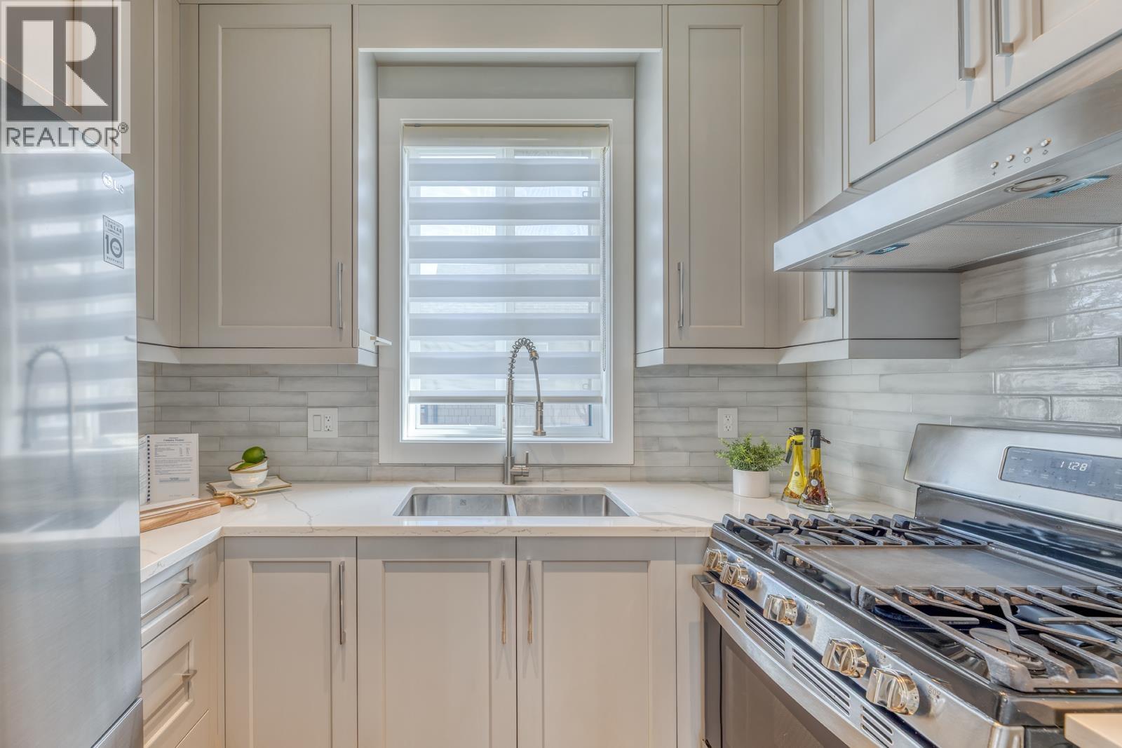 7102 BRIDGE STREET, Richmond