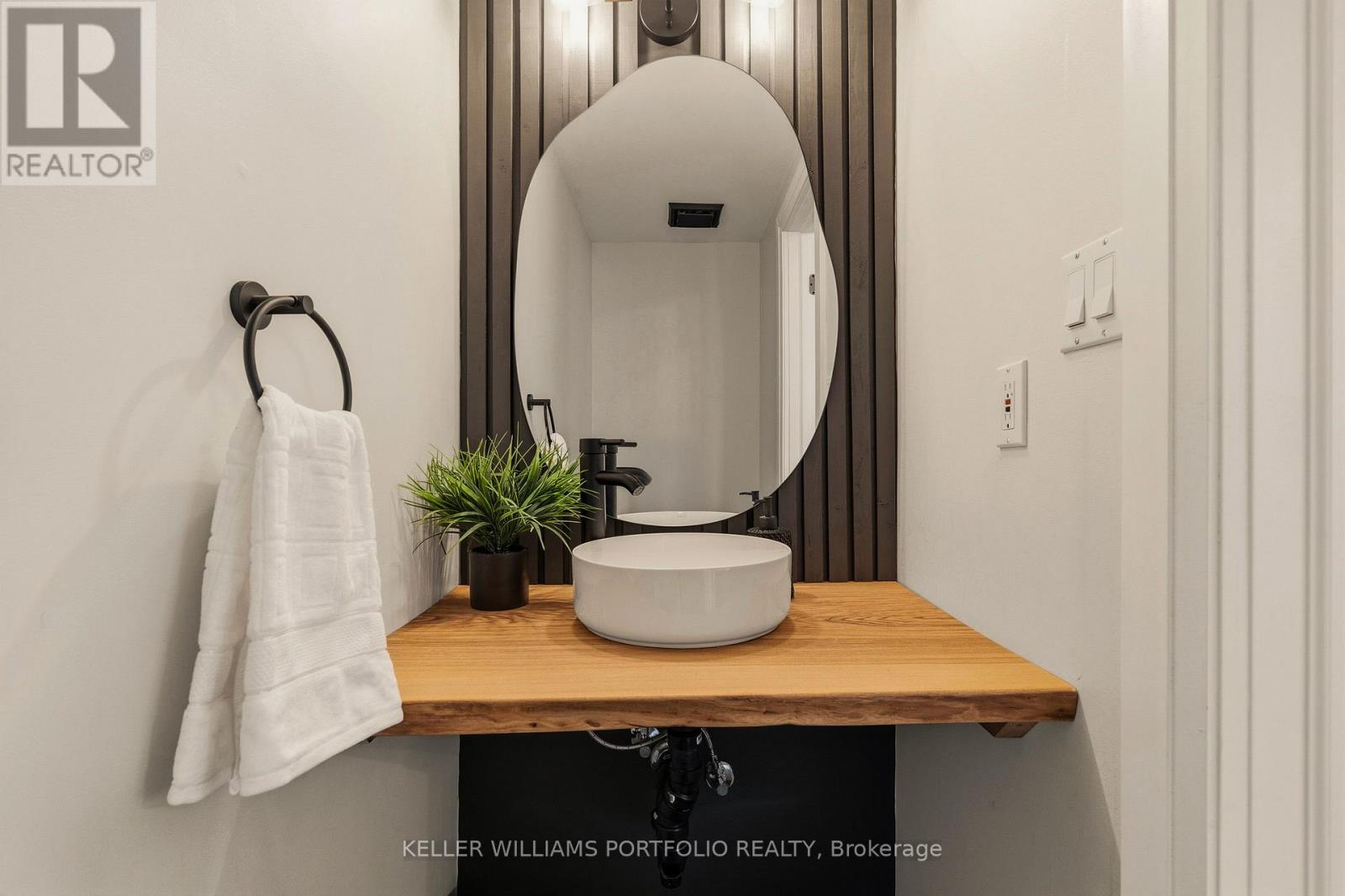 50 EDGEWATER DRIVE - 15