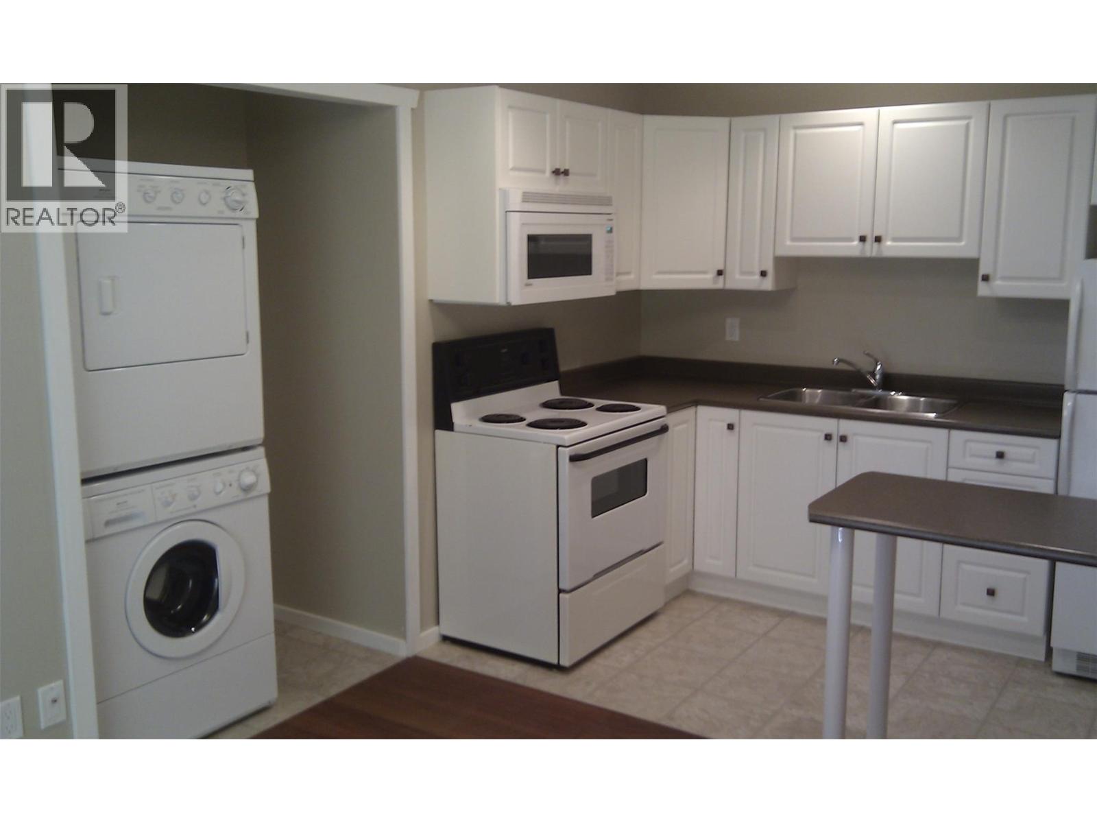 2540 Coutlee Avenue - Image 12