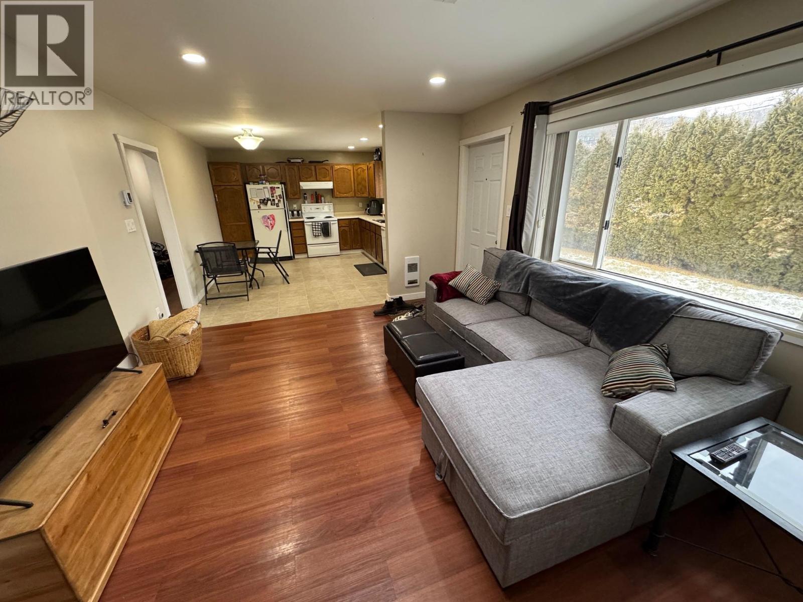 2540 Coutlee Avenue - Image 3