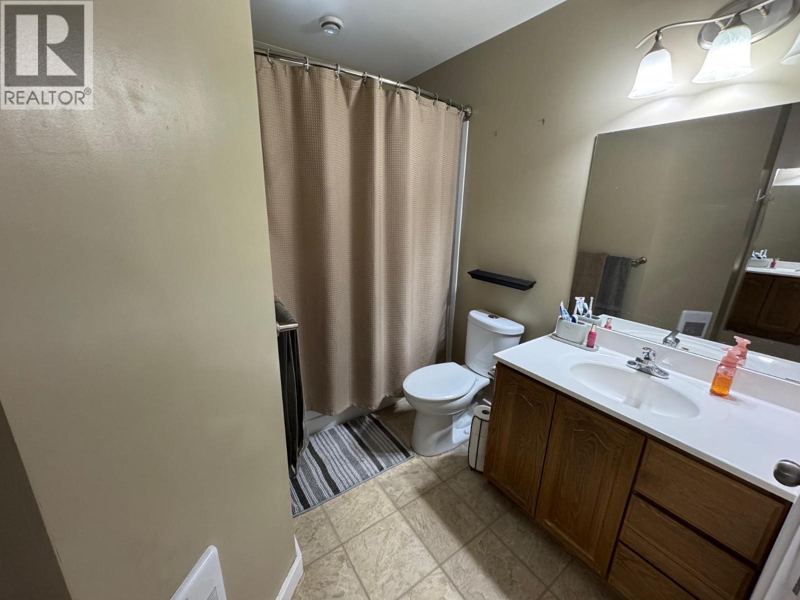 2540 Coutlee Avenue - Image 7