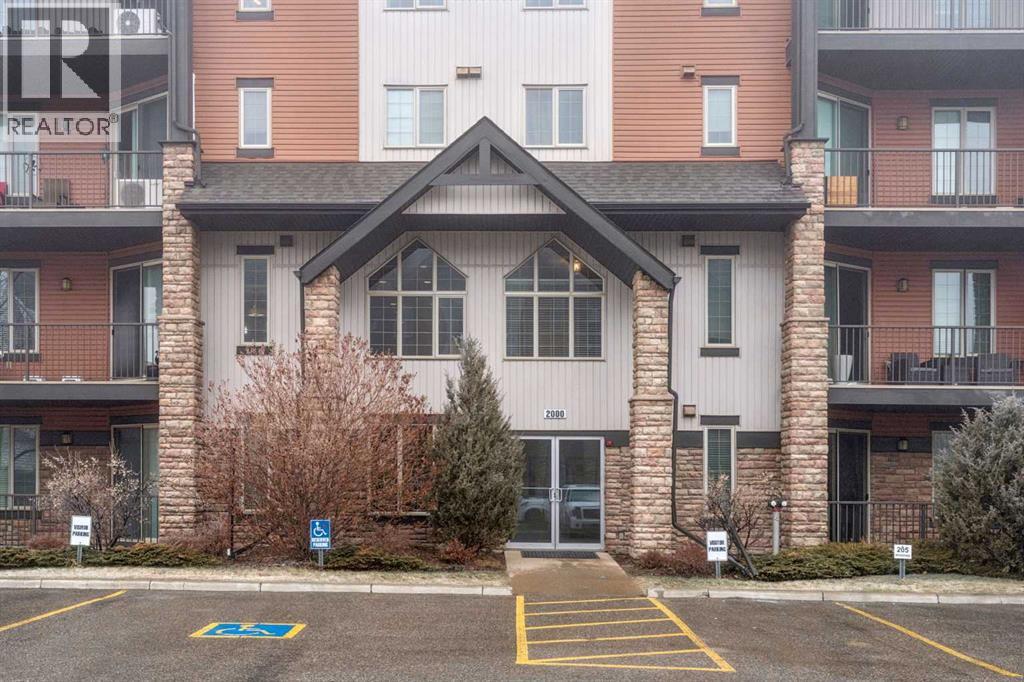 15 Sunset Square, Cochrane