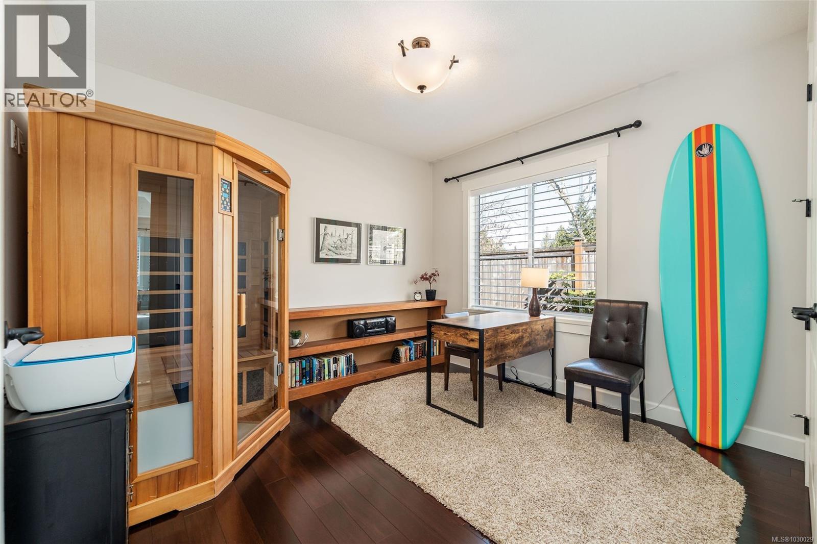 174 Sunningdale Rd E, Qualicum Beach