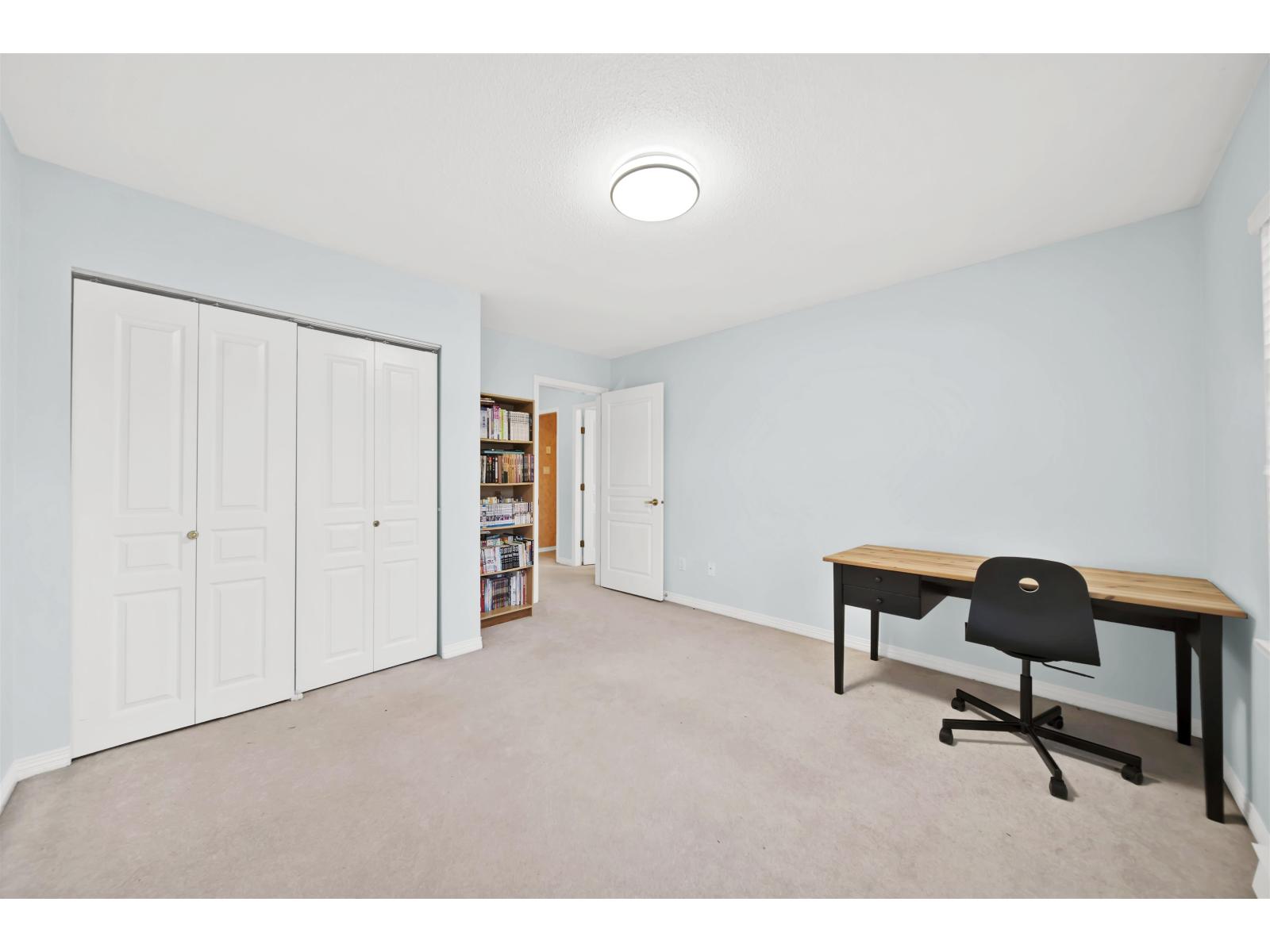 54 8428 VENTURE WAY, Surrey