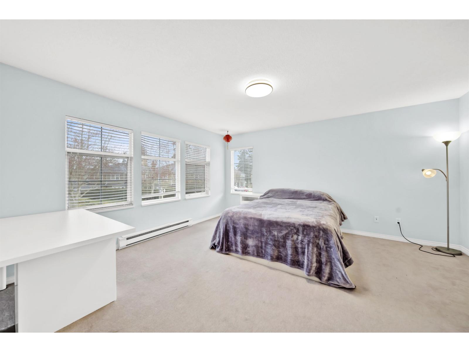 54 8428 VENTURE WAY, Surrey