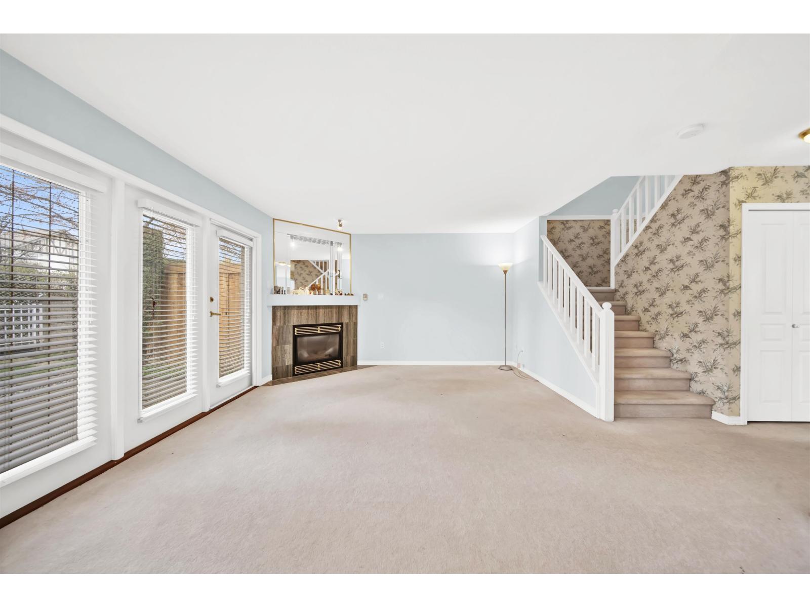 54 8428 VENTURE WAY, Surrey