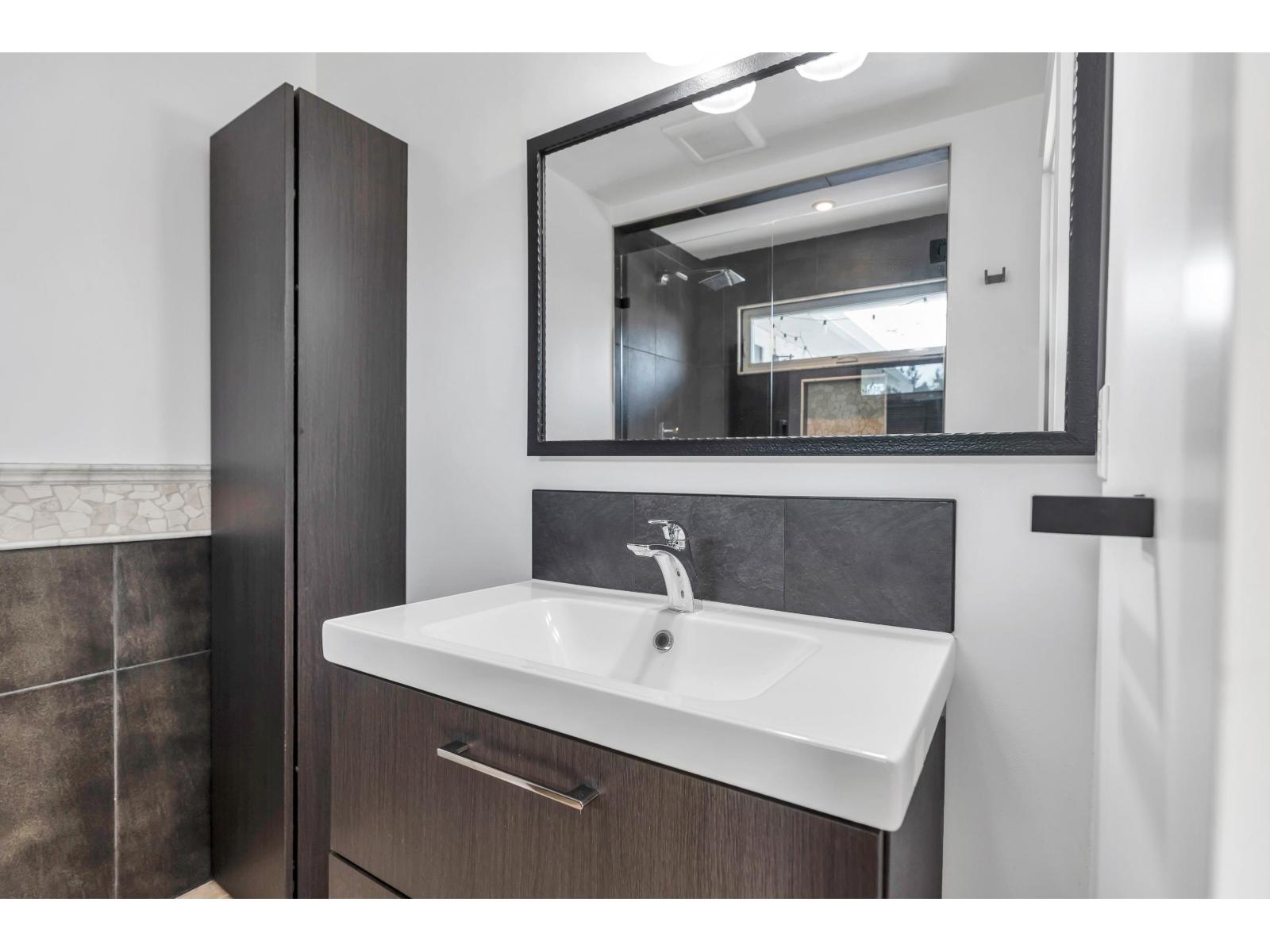 21720 50 AVENUE, Langley