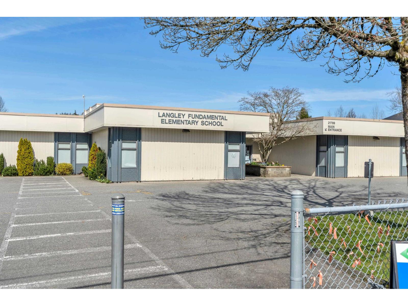 21720 50 AVENUE, Langley