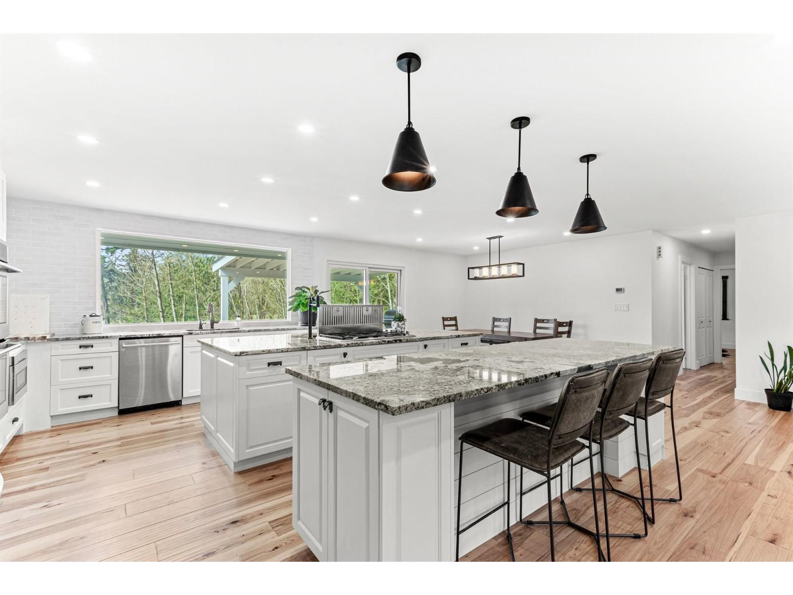 7025 HESSLEA CRESCENT, Abbotsford