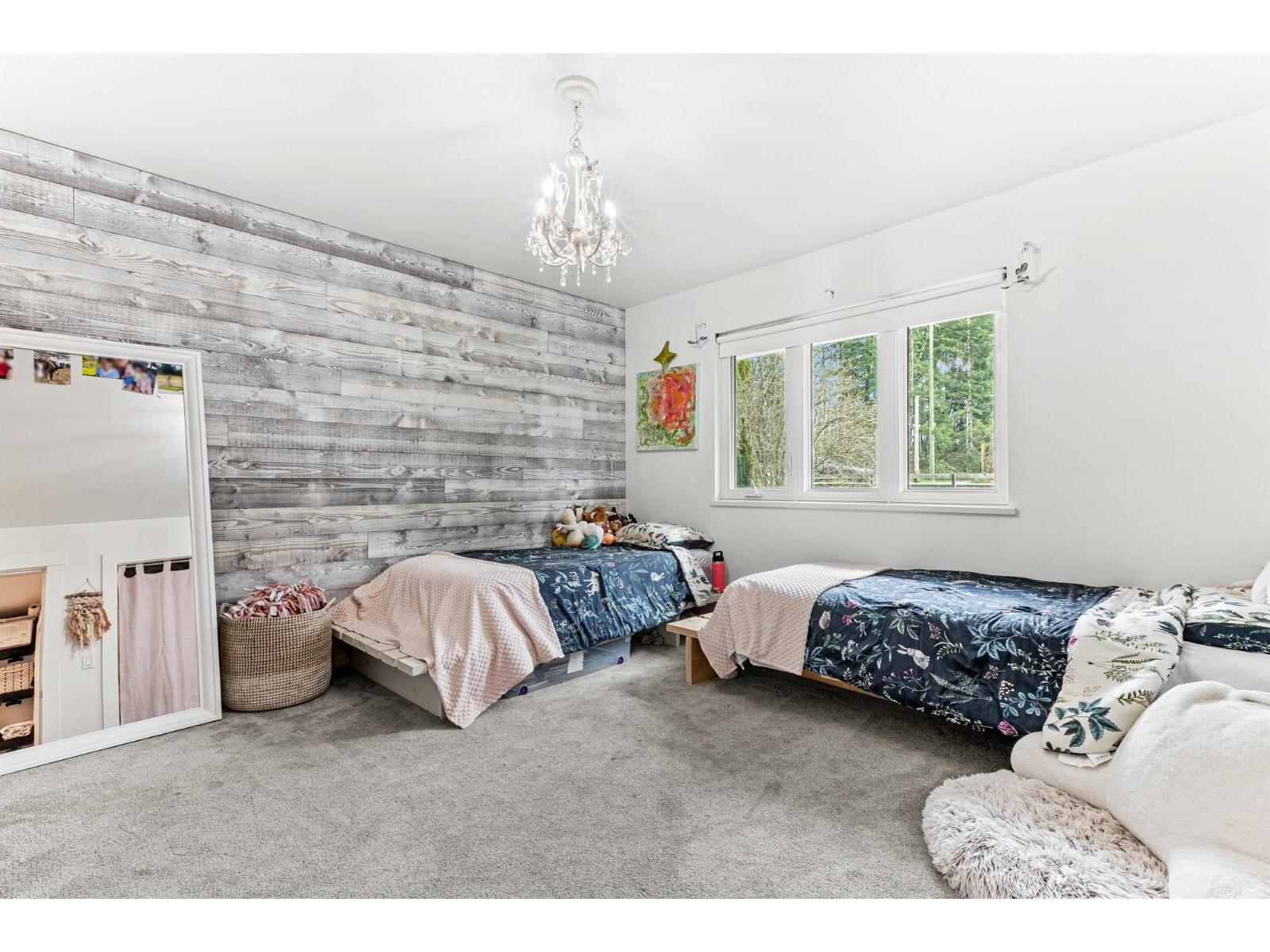 7025 HESSLEA CRESCENT, Abbotsford