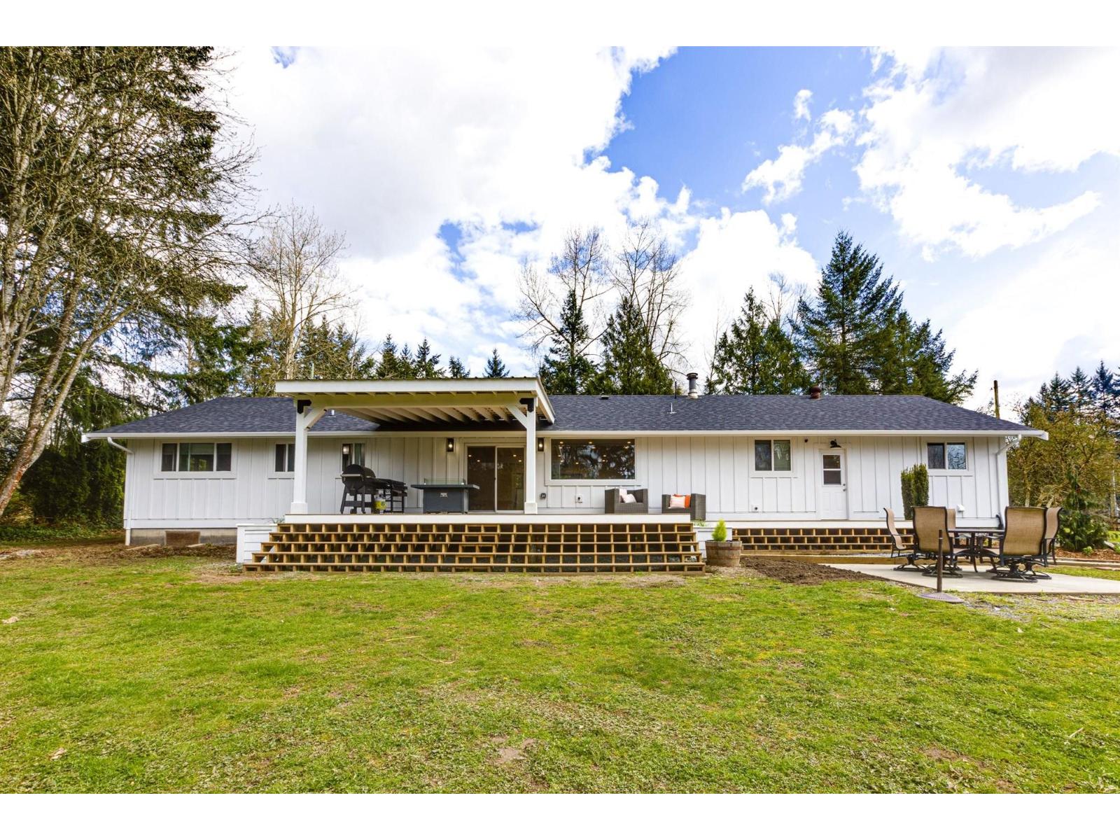 7025 HESSLEA CRESCENT, Abbotsford
