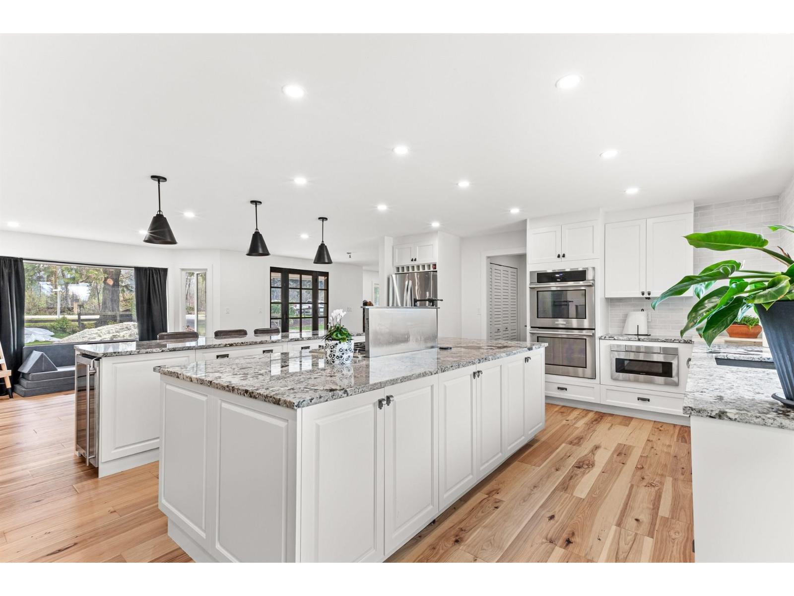 7025 HESSLEA CRESCENT, Abbotsford