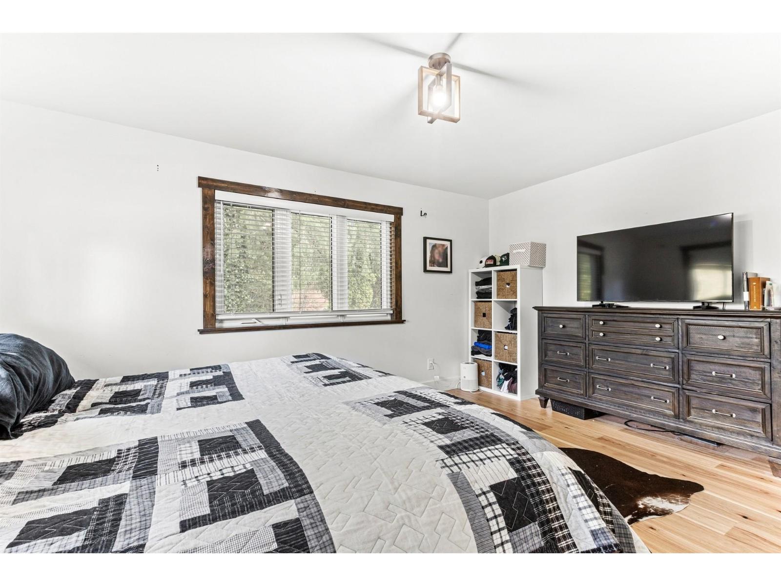 7025 HESSLEA CRESCENT, Abbotsford