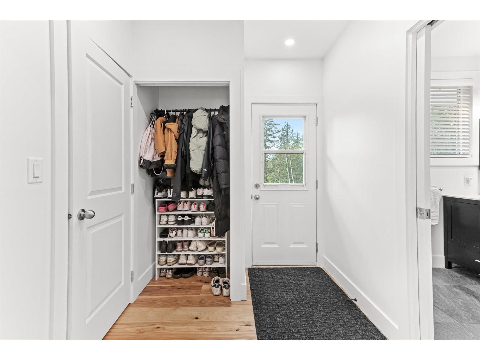 7025 HESSLEA CRESCENT, Abbotsford