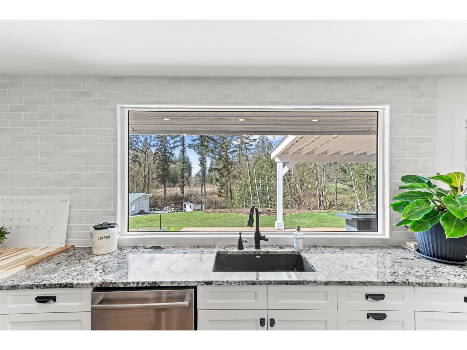 7025 HESSLEA CRESCENT, Abbotsford