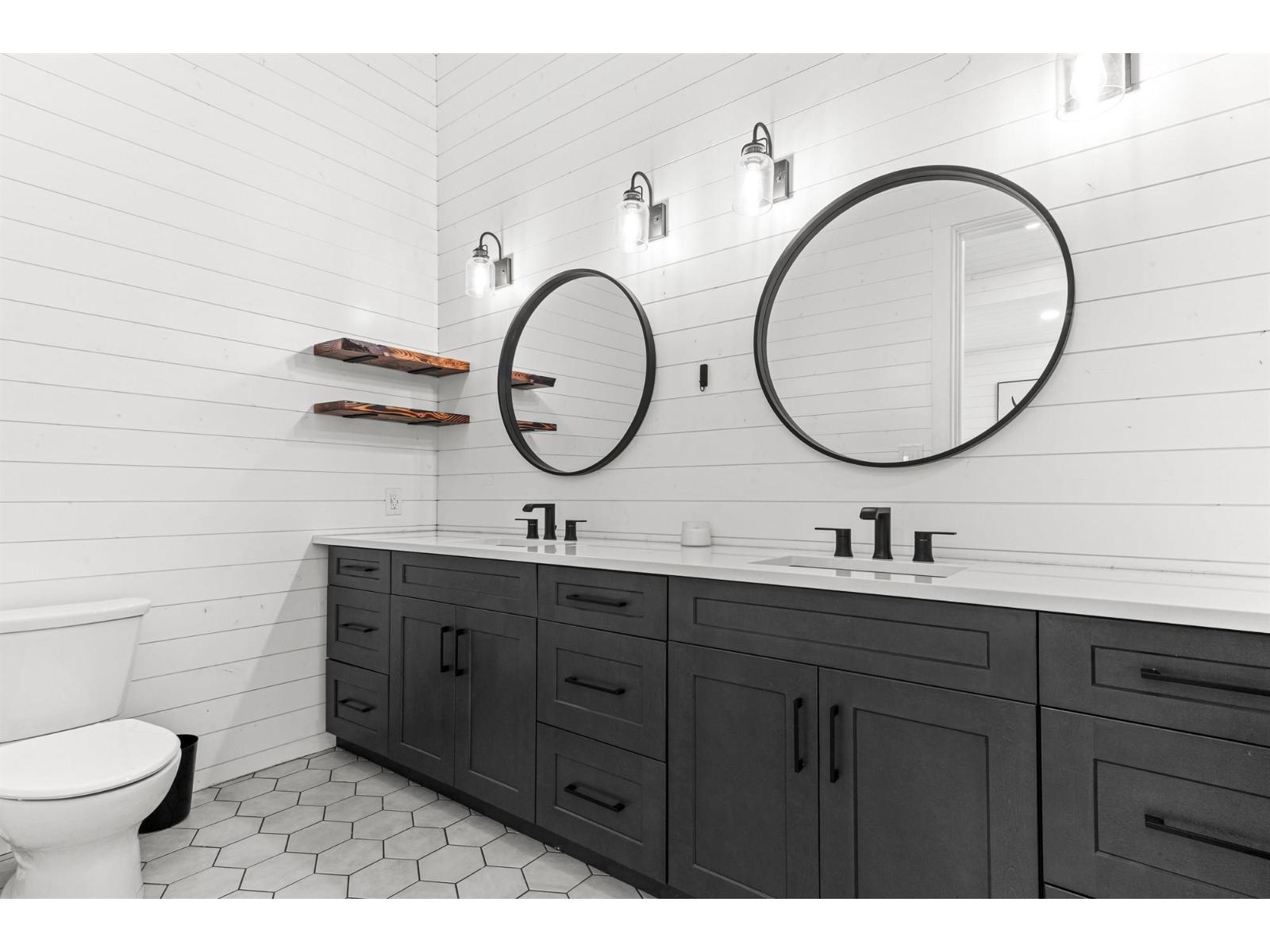 7025 HESSLEA CRESCENT, Abbotsford