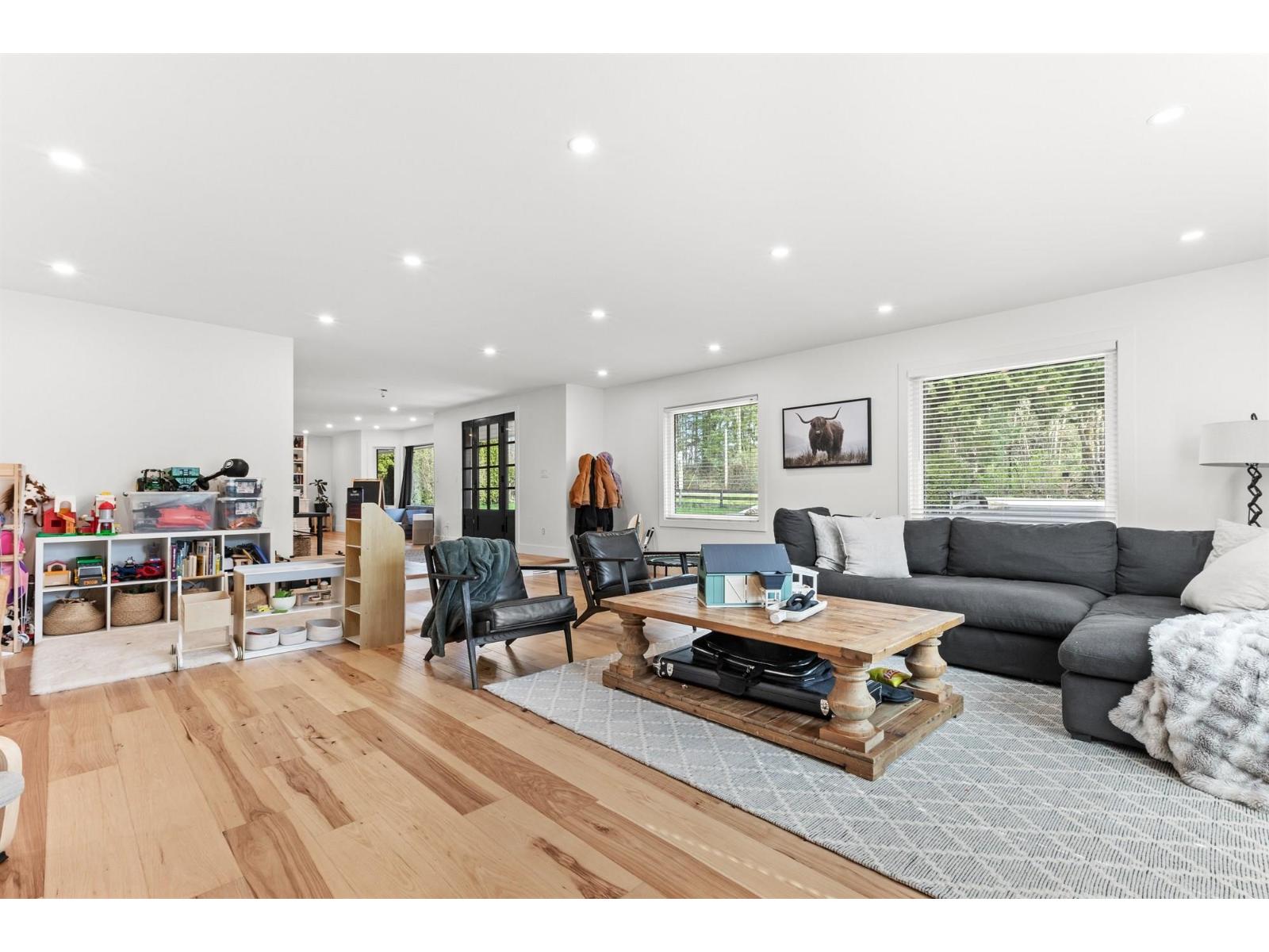 7025 HESSLEA CRESCENT, Abbotsford