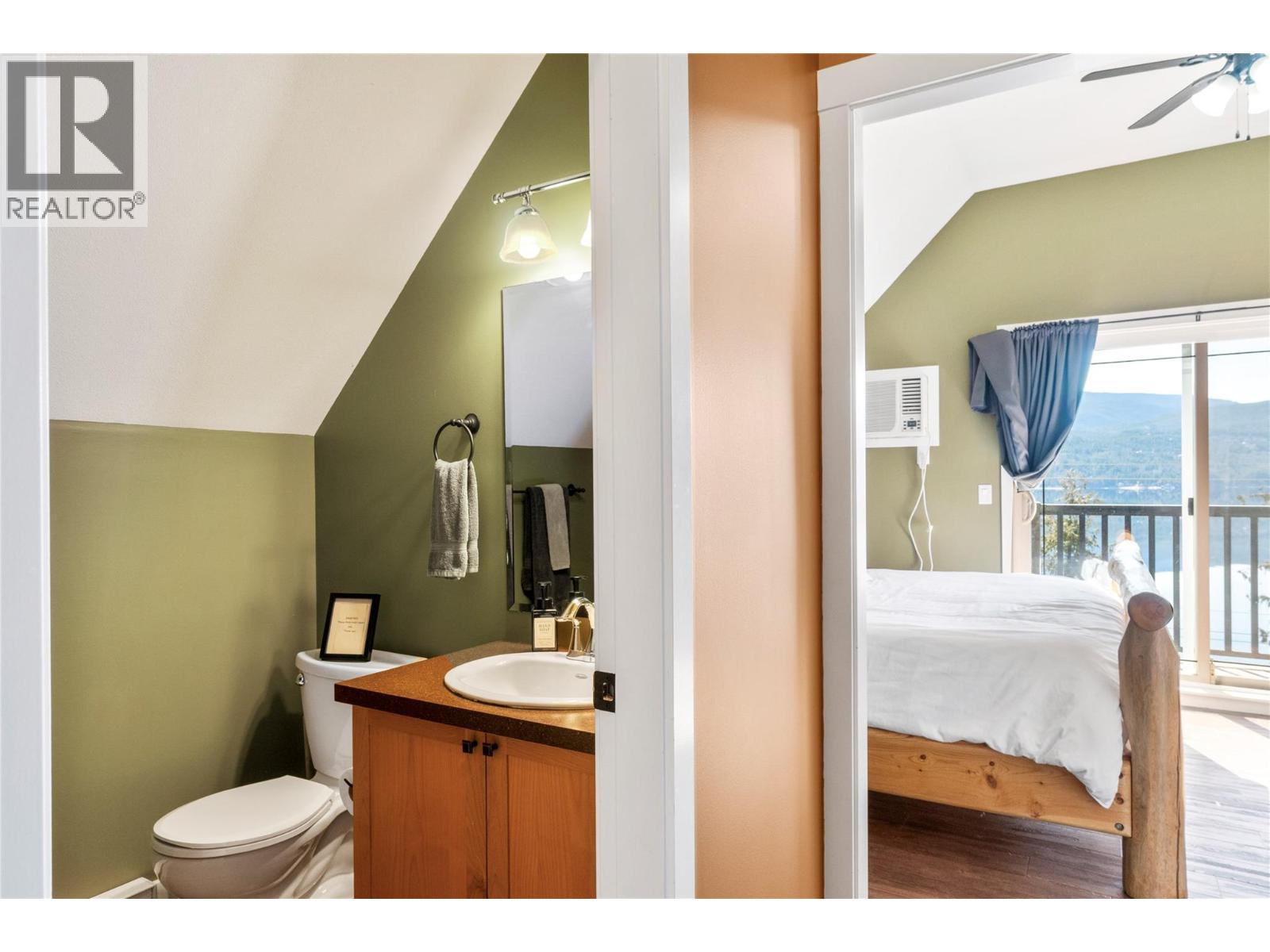 7577 Squilax Anglemont Road, Anglemont