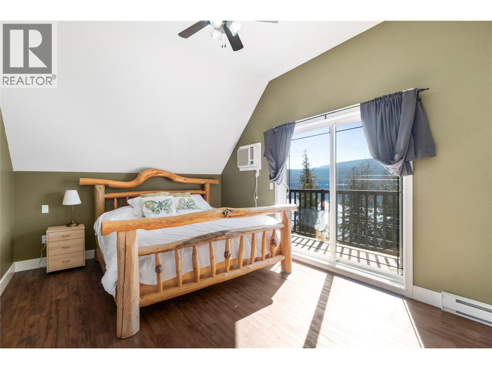 7577 Squilax Anglemont Road, Anglemont