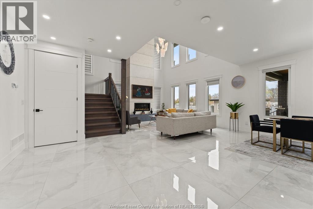 3082 BETTS AVENUE - 5
