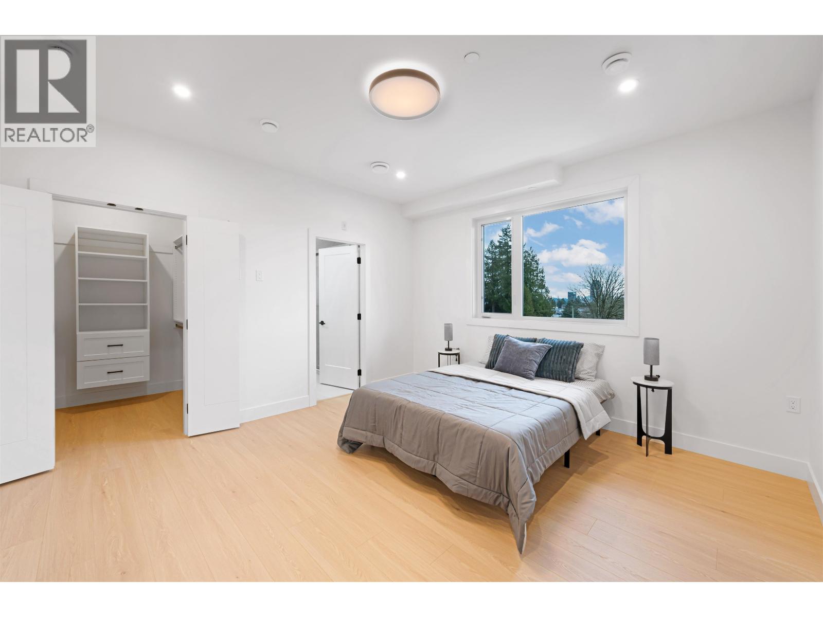 6 4855 VENABLES STREET, Burnaby