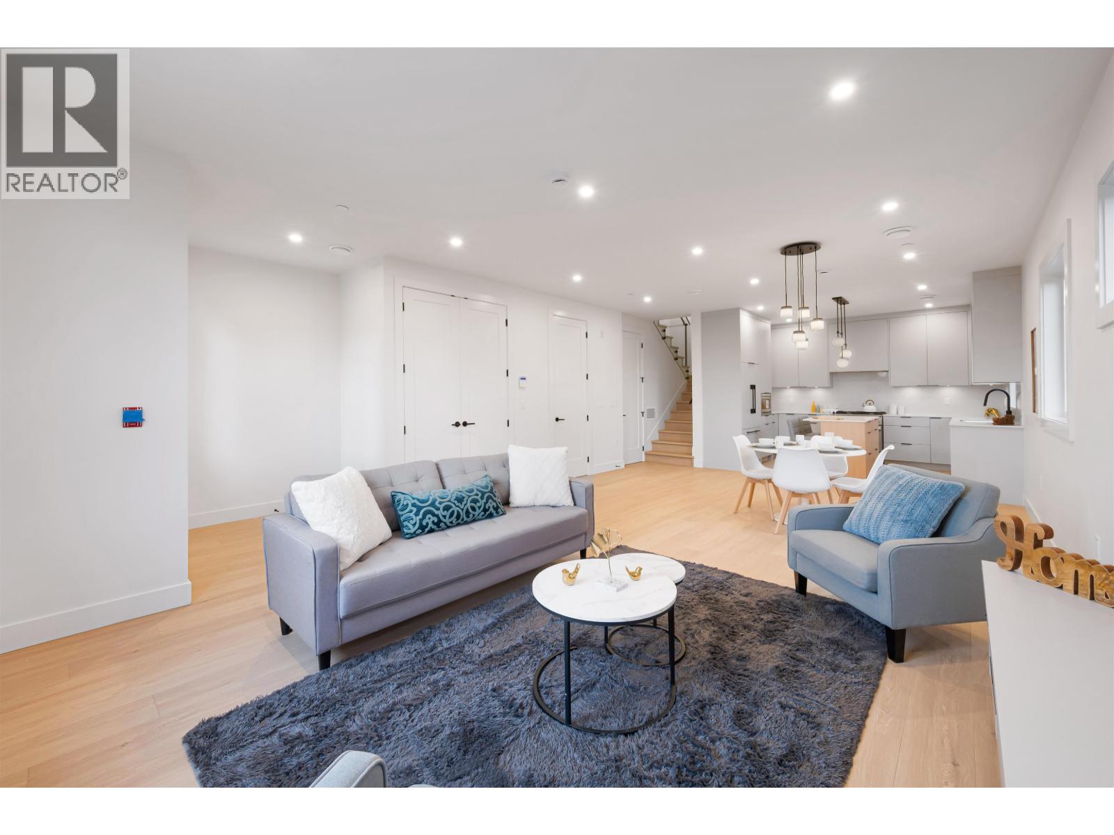 6 4855 VENABLES STREET, Burnaby