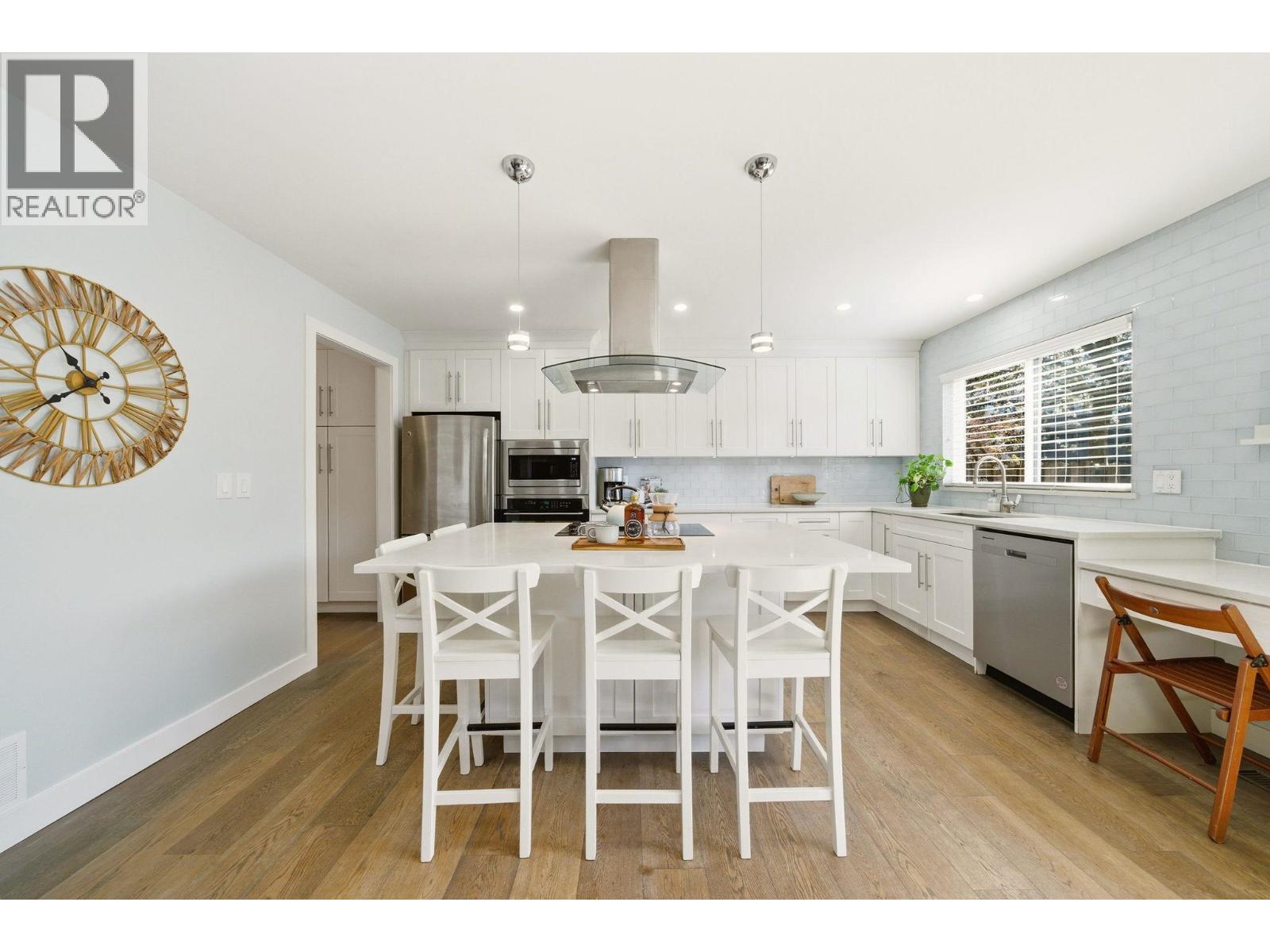 931 OLD LILLOOET ROAD, North Vancouver