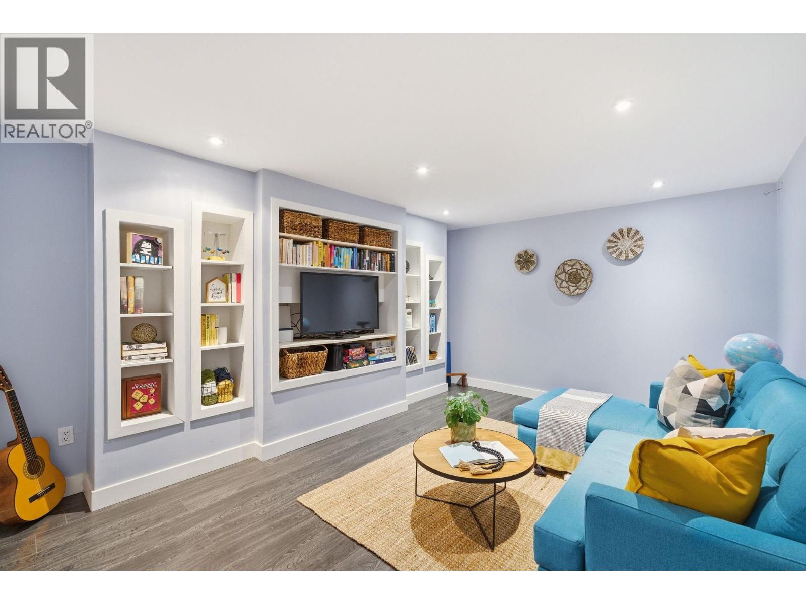 931 OLD LILLOOET ROAD, North Vancouver