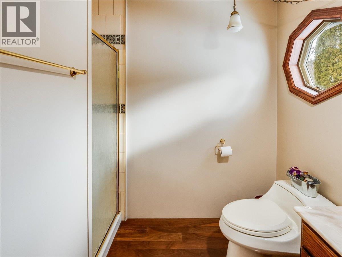 1076 COLUMBIA GARDENS ROAD - 36