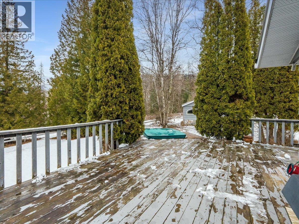 1076 COLUMBIA GARDENS ROAD - 66