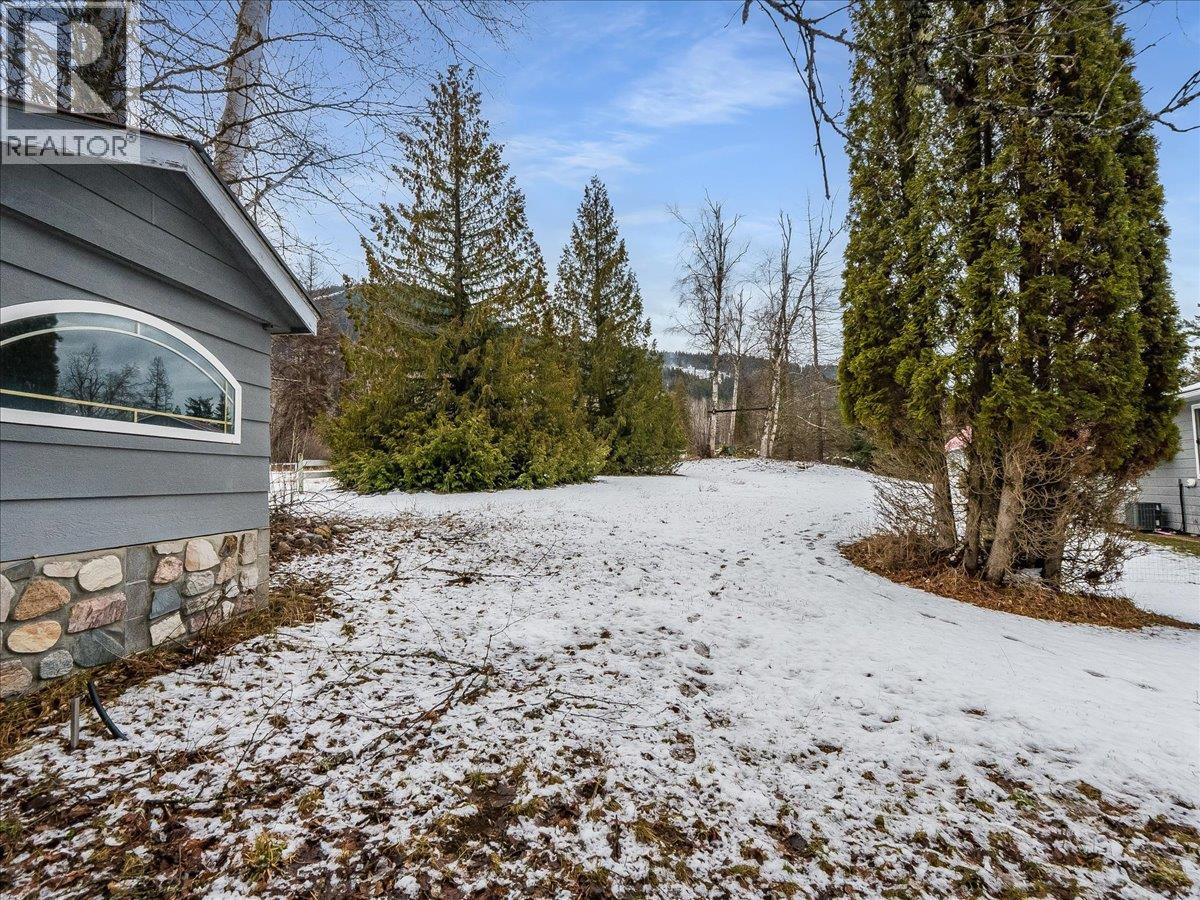 1076 COLUMBIA GARDENS ROAD - 77