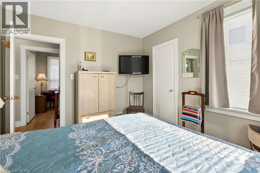944 GARTH Street - 18