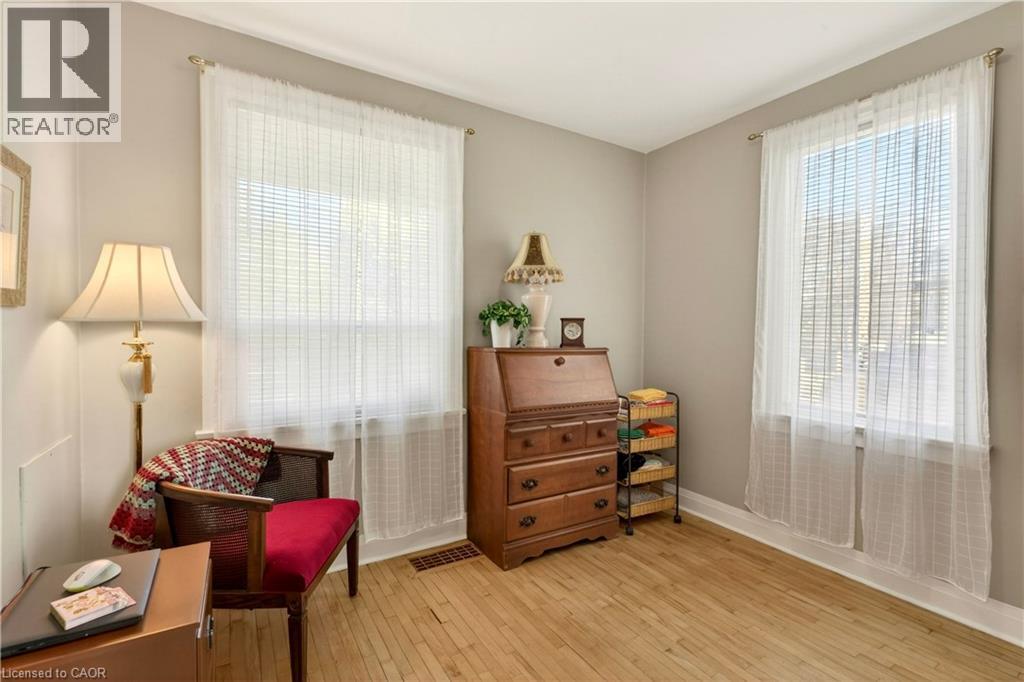 944 GARTH Street - 21