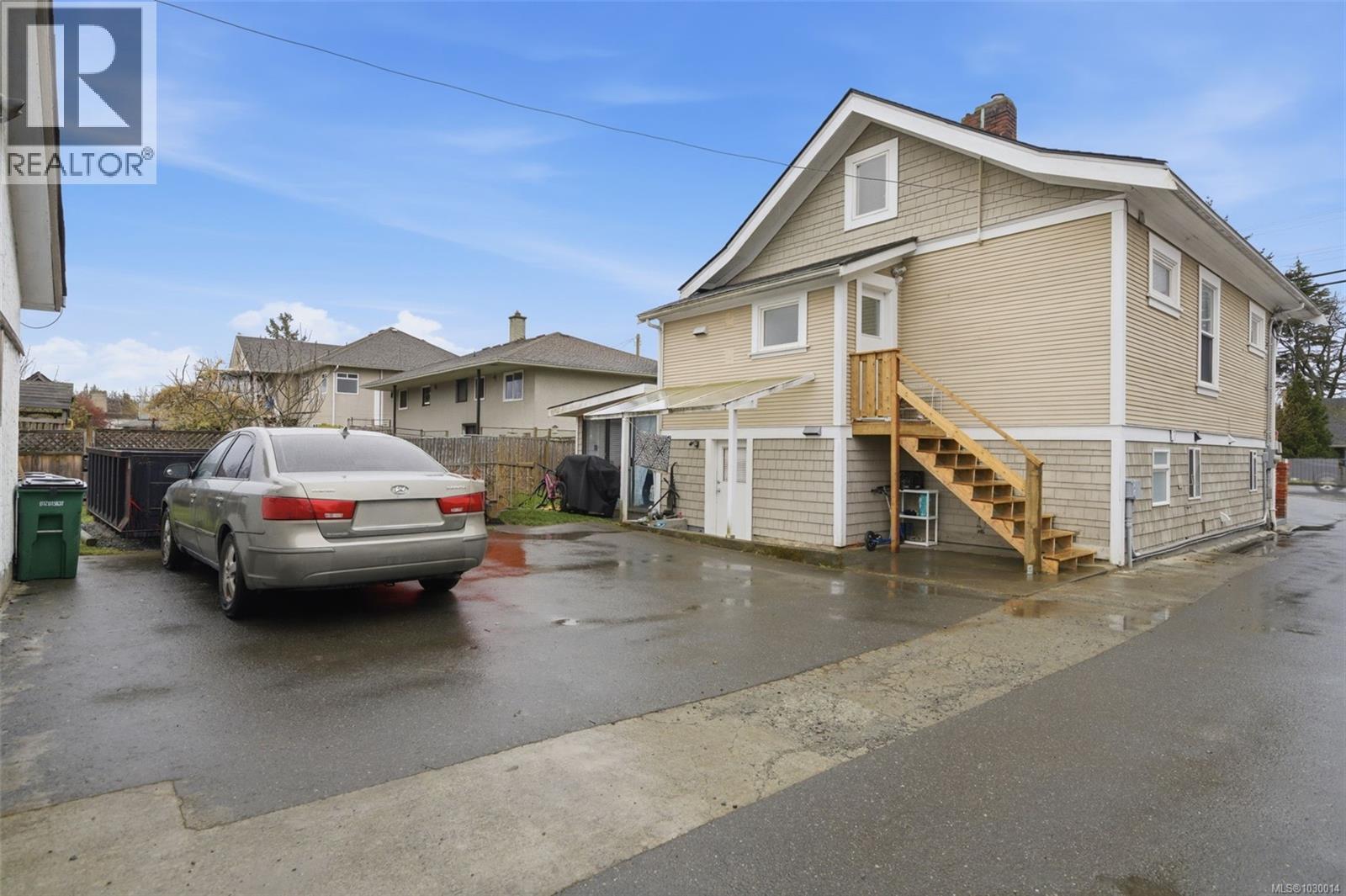  1776 Mckenzie Avenue, Saanich