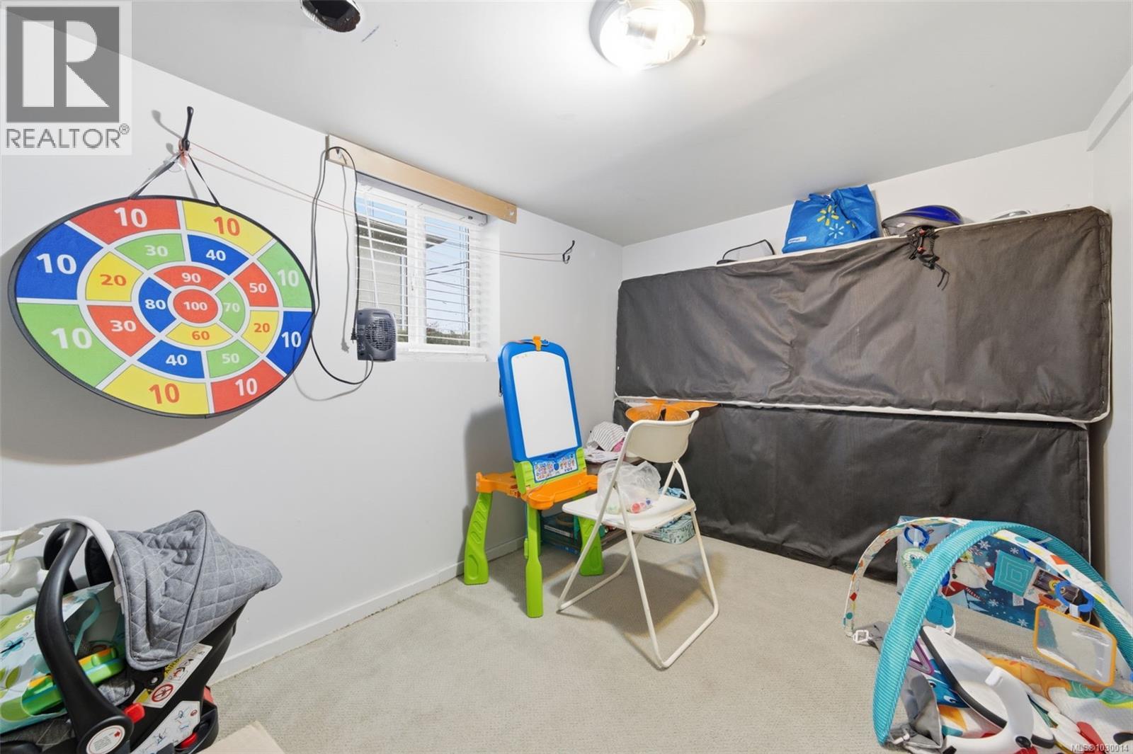  1776 Mckenzie Avenue, Saanich